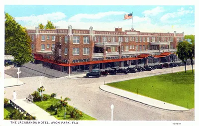 The Jacaranda Hotel from the Mall